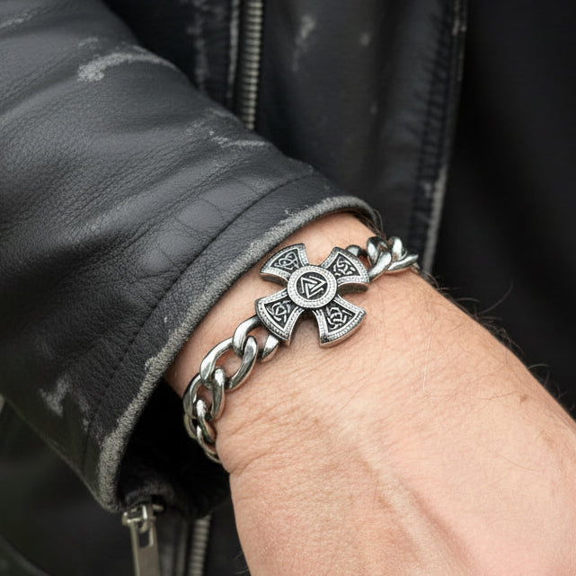 Heavy Chain with Celtic Symbol Men's Bracelet