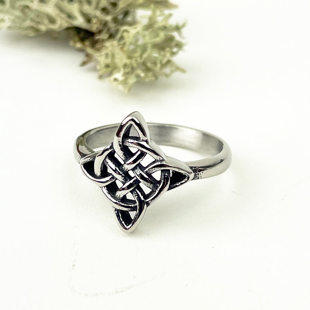 Woman's Diamond Celtic Knot Ring