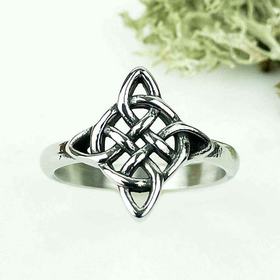 Woman's Diamond Celtic Knot Ring