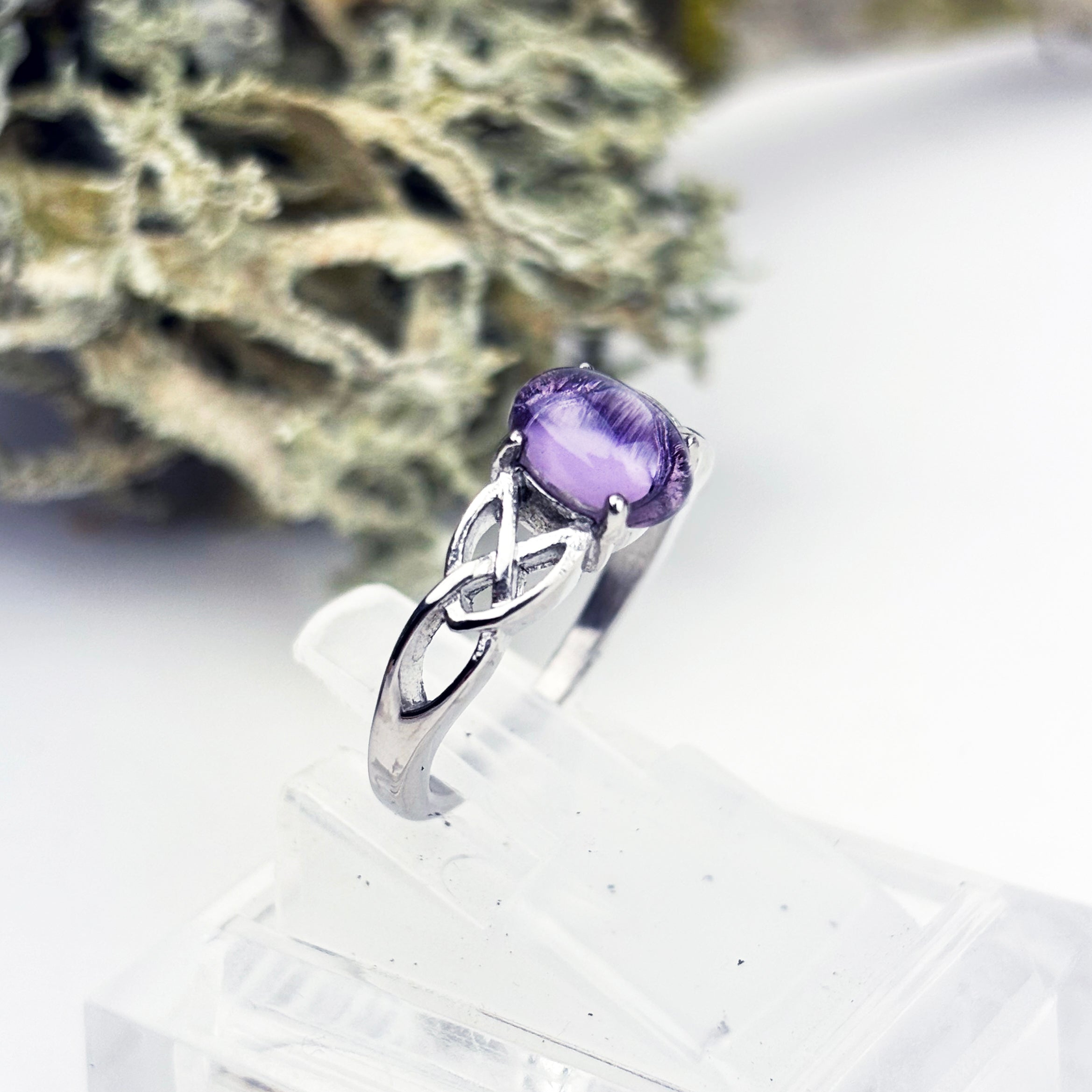 Women's Lavender Stone with Celtic Knots Ring