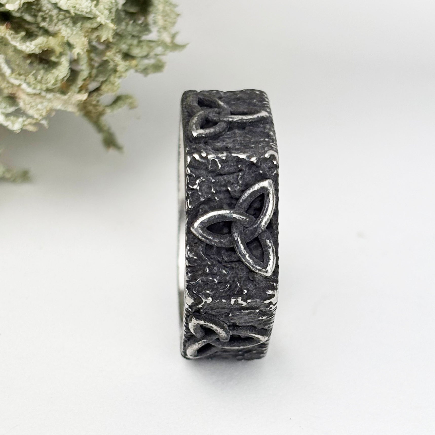 Hammered Octagon with Trinity Knot Ring