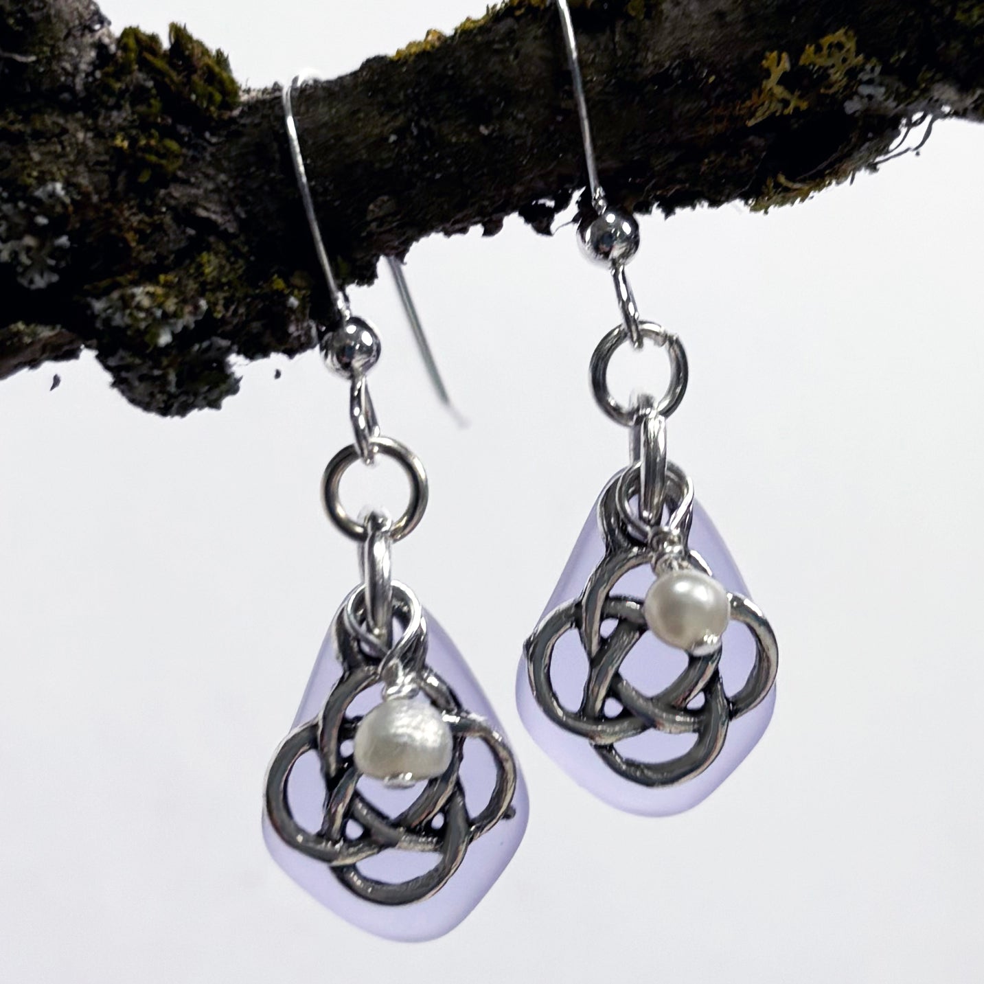 Small Sea Glass with 10mm Round Knot and Freshwater Pearl