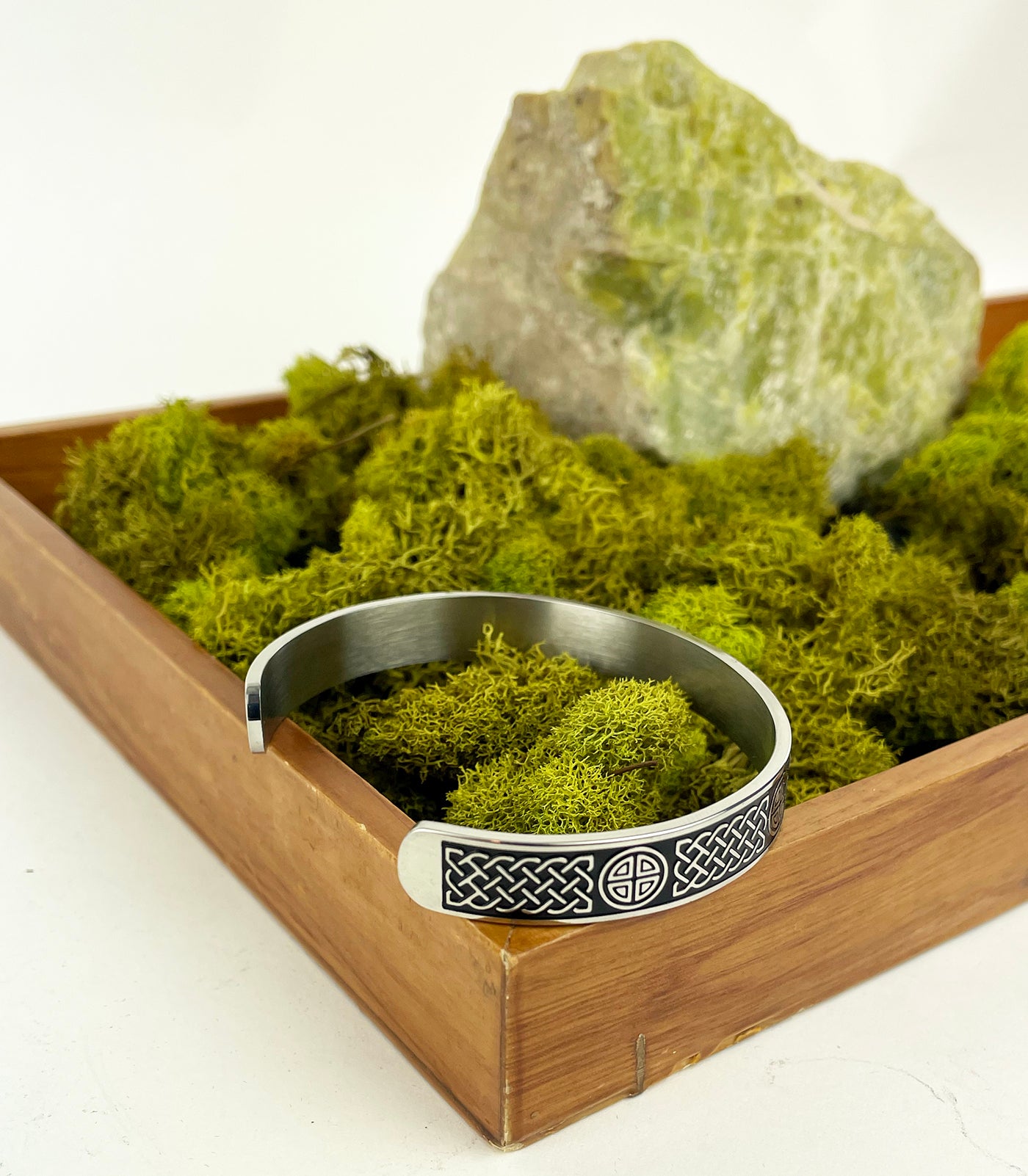 Men's Cuff Bracelet with Rectangle and Round Celtic Knots