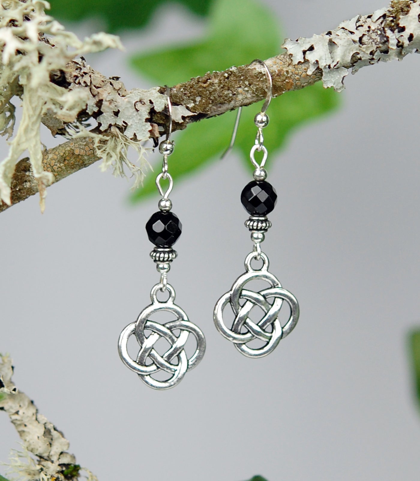 Black Onyx with Medium Celtic Lughs Knot