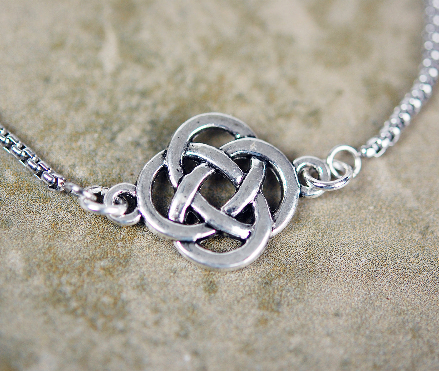 Round Celtic Lughs Knot Slide Bracelet