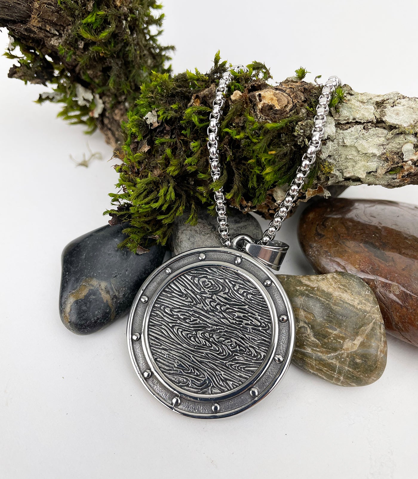 Vegvisir Viking Compass Pendant