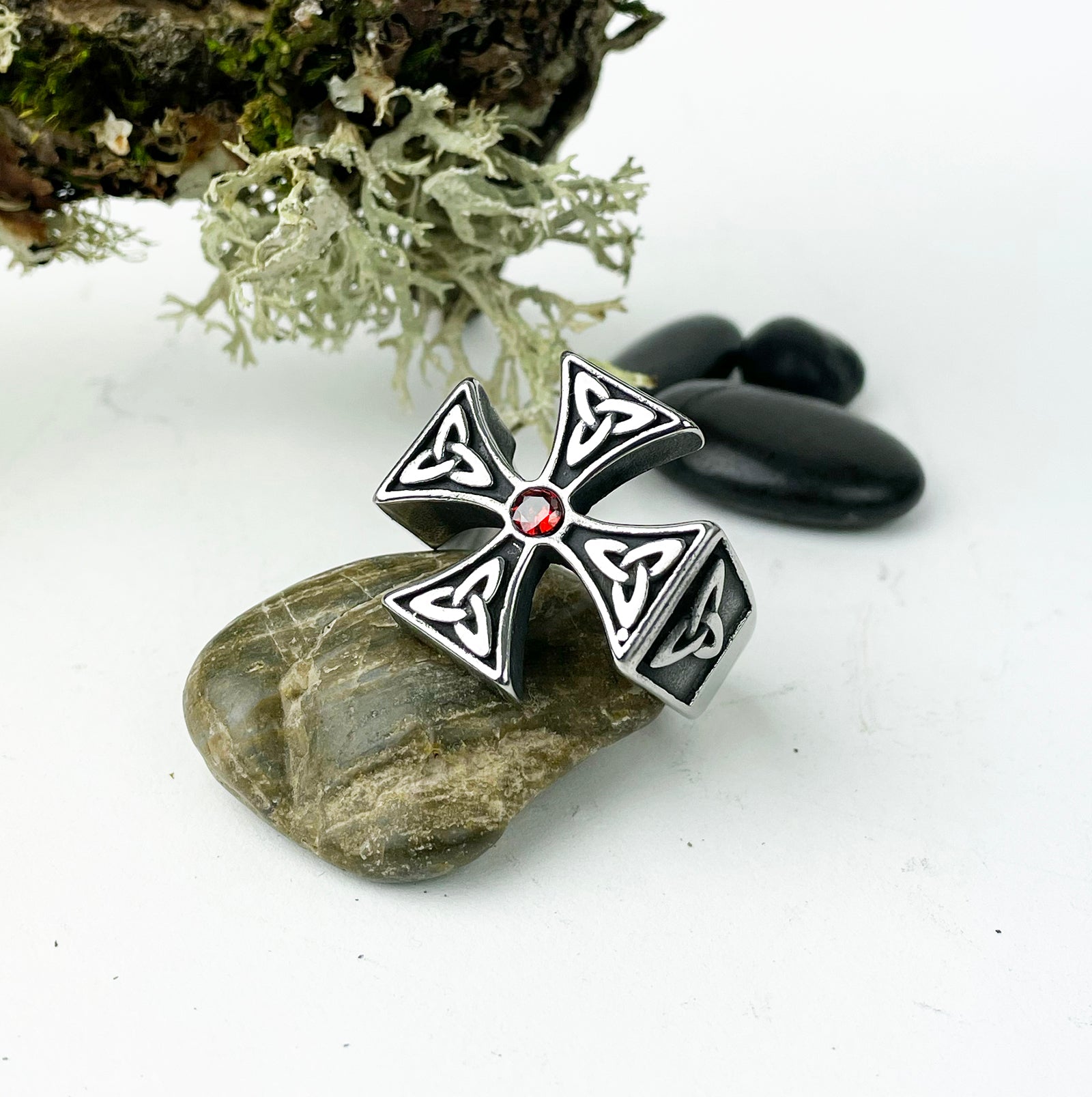 Square Cross with Triknots and Red Stone
