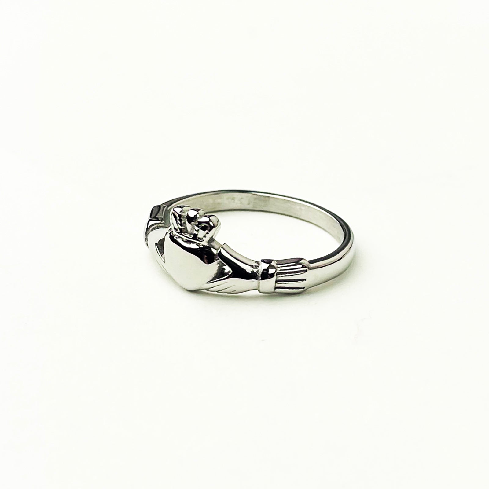 Woman's Small Traditional Claddagh Ring