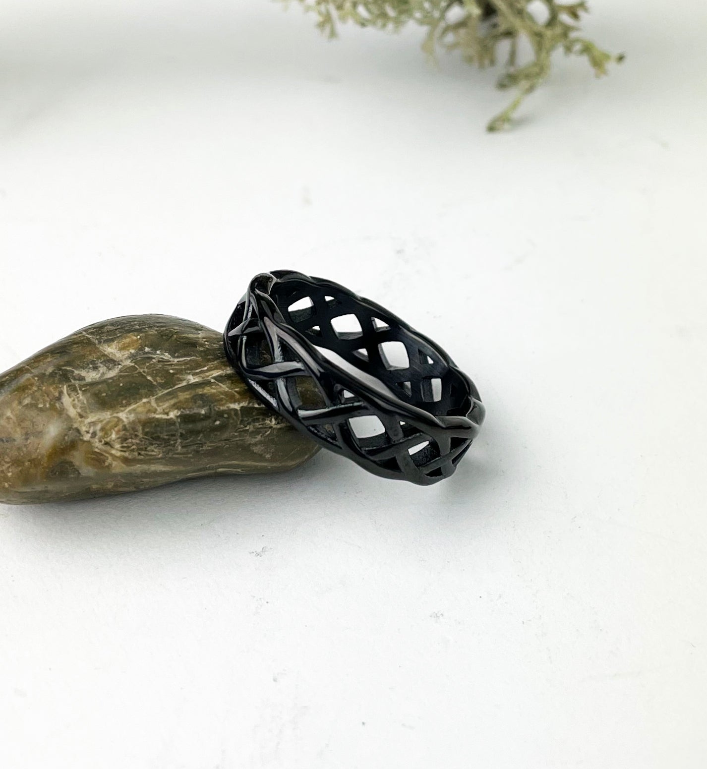 Open Celtic Knot Ring Band with Gunmetal Stainless Steel