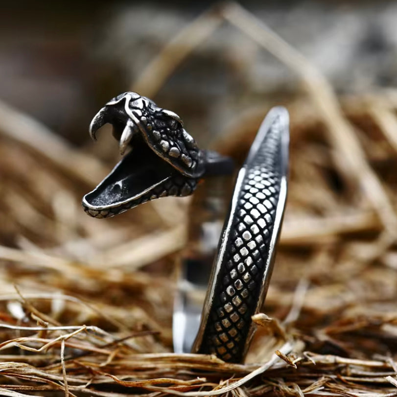 Open Fang Snake Ring