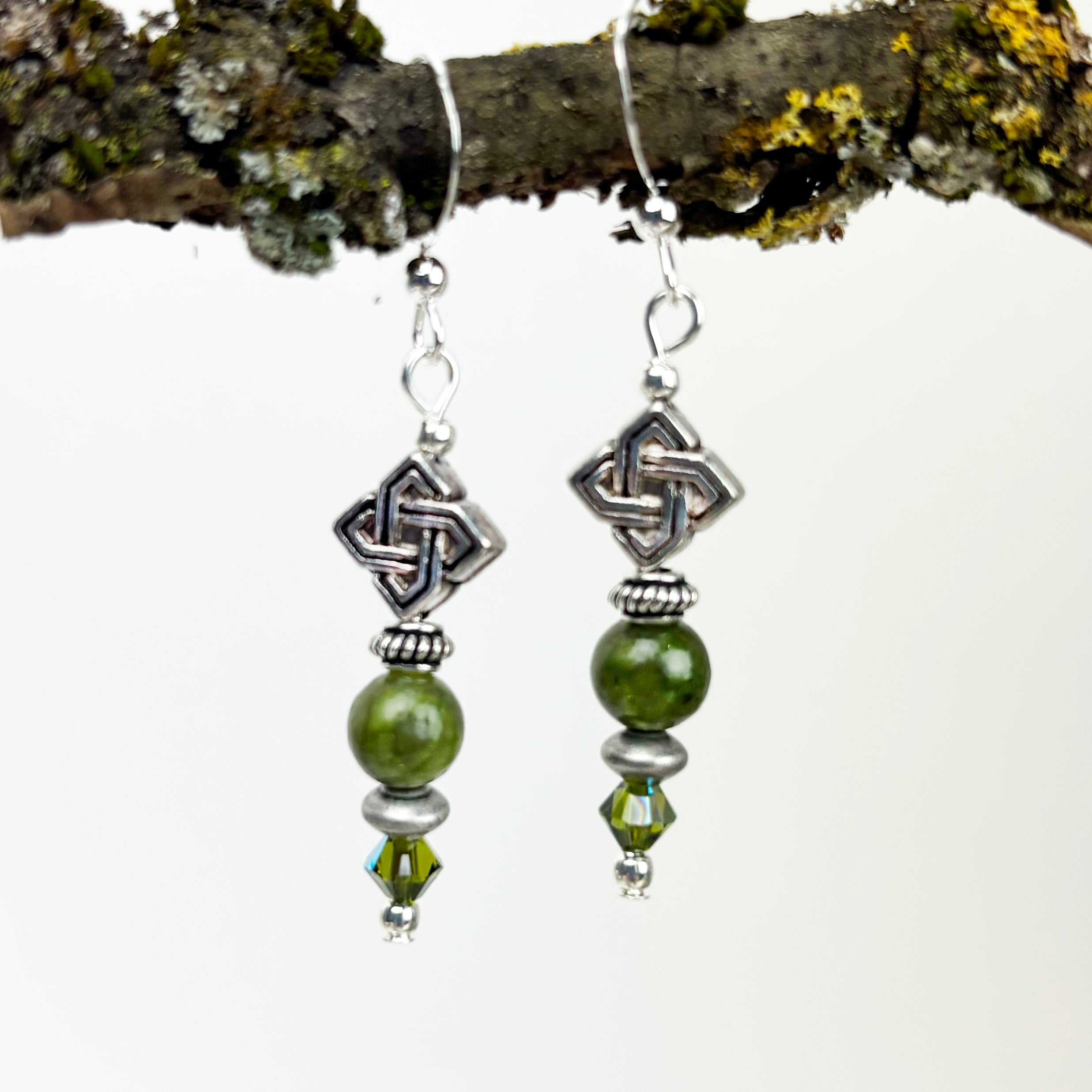 Connemara Marble with Diamond Celtic Knot