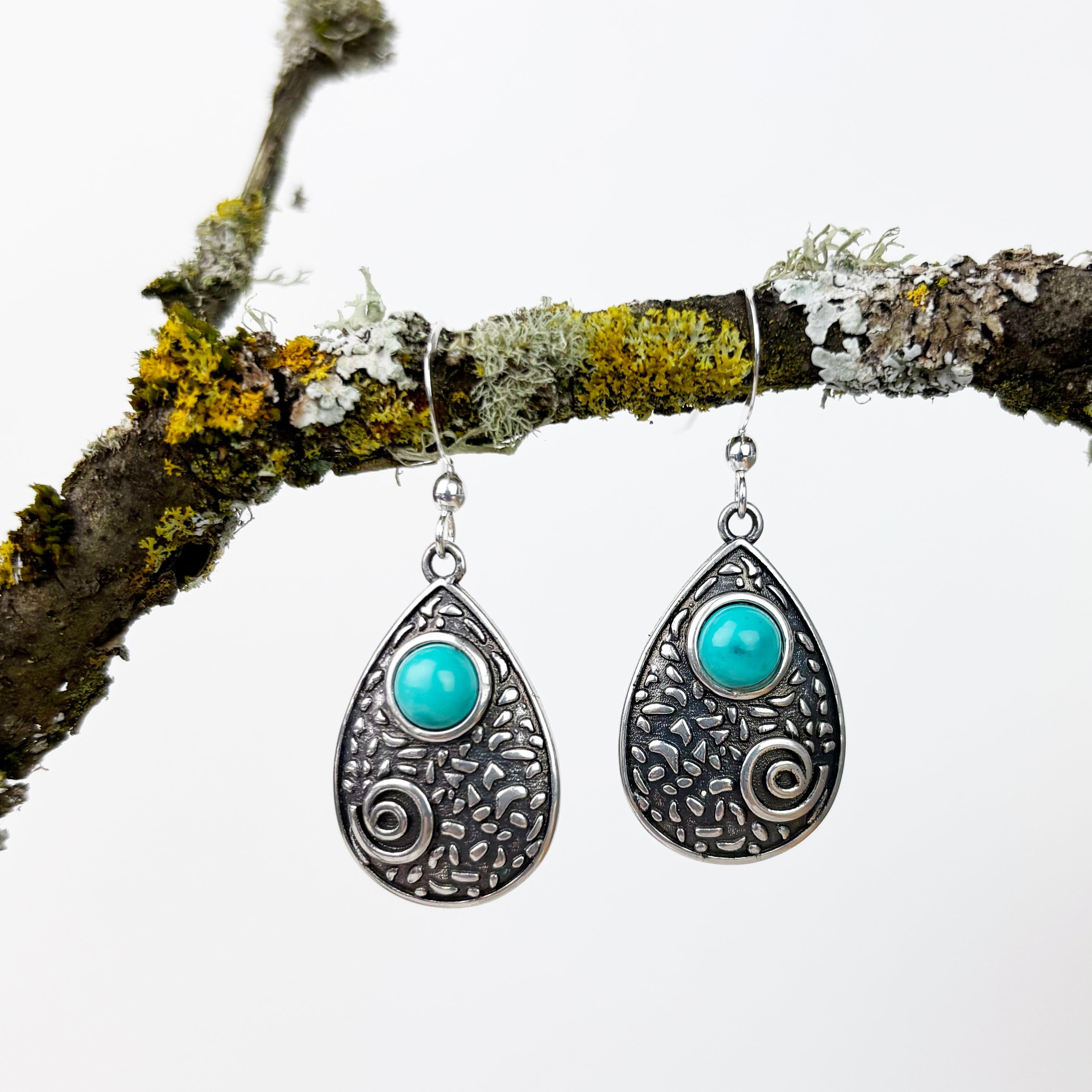 Teardrop with Spiral and Turquoise