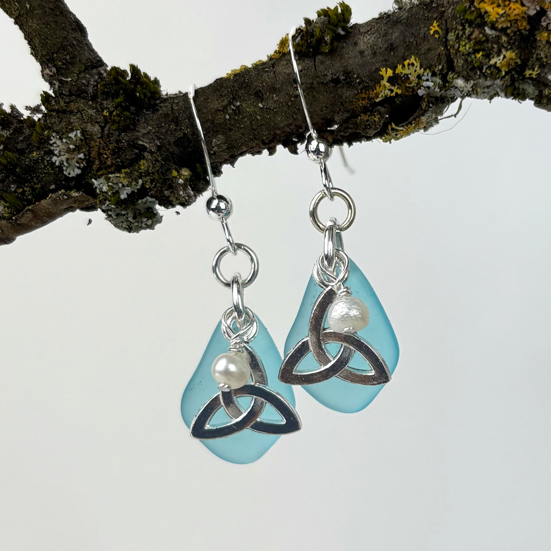 Small Sea Glass with 10mm Trinity Knot and Freshwater Pearl