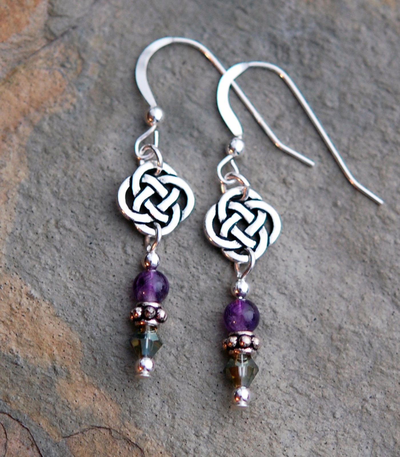 GS564 Round Knot Celtic Earrings with Amethyst