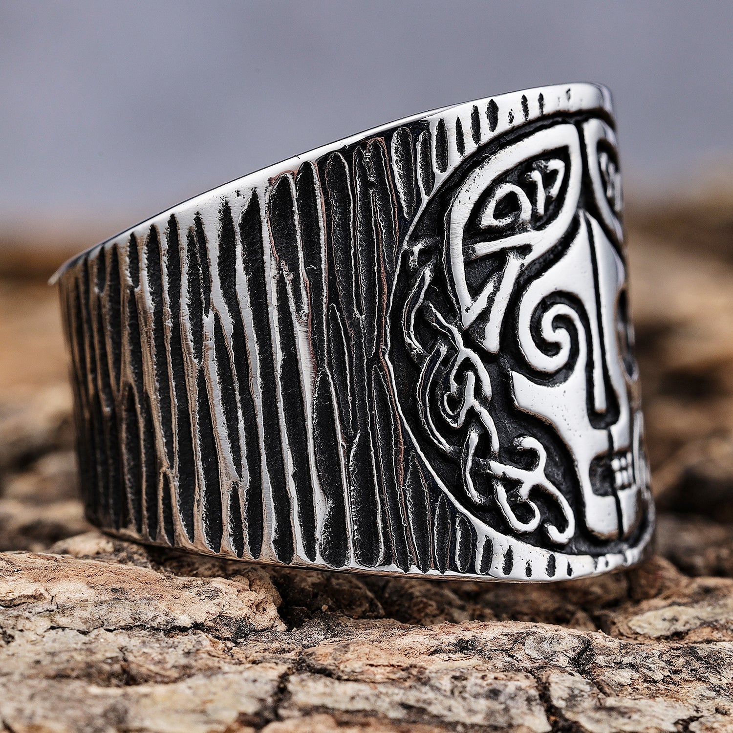 Two Sides of the Celtic Goddess Ring