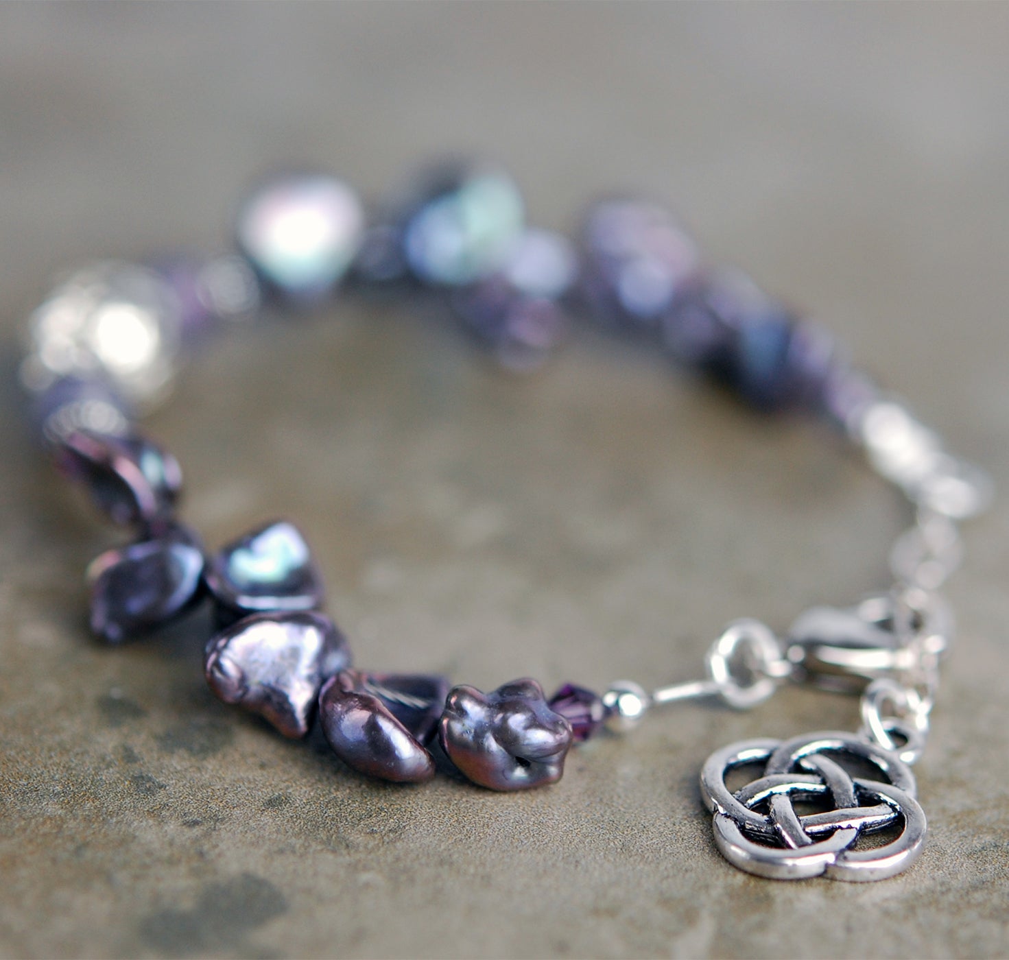 Deep Lavender Freshwater Pearl Bracelet