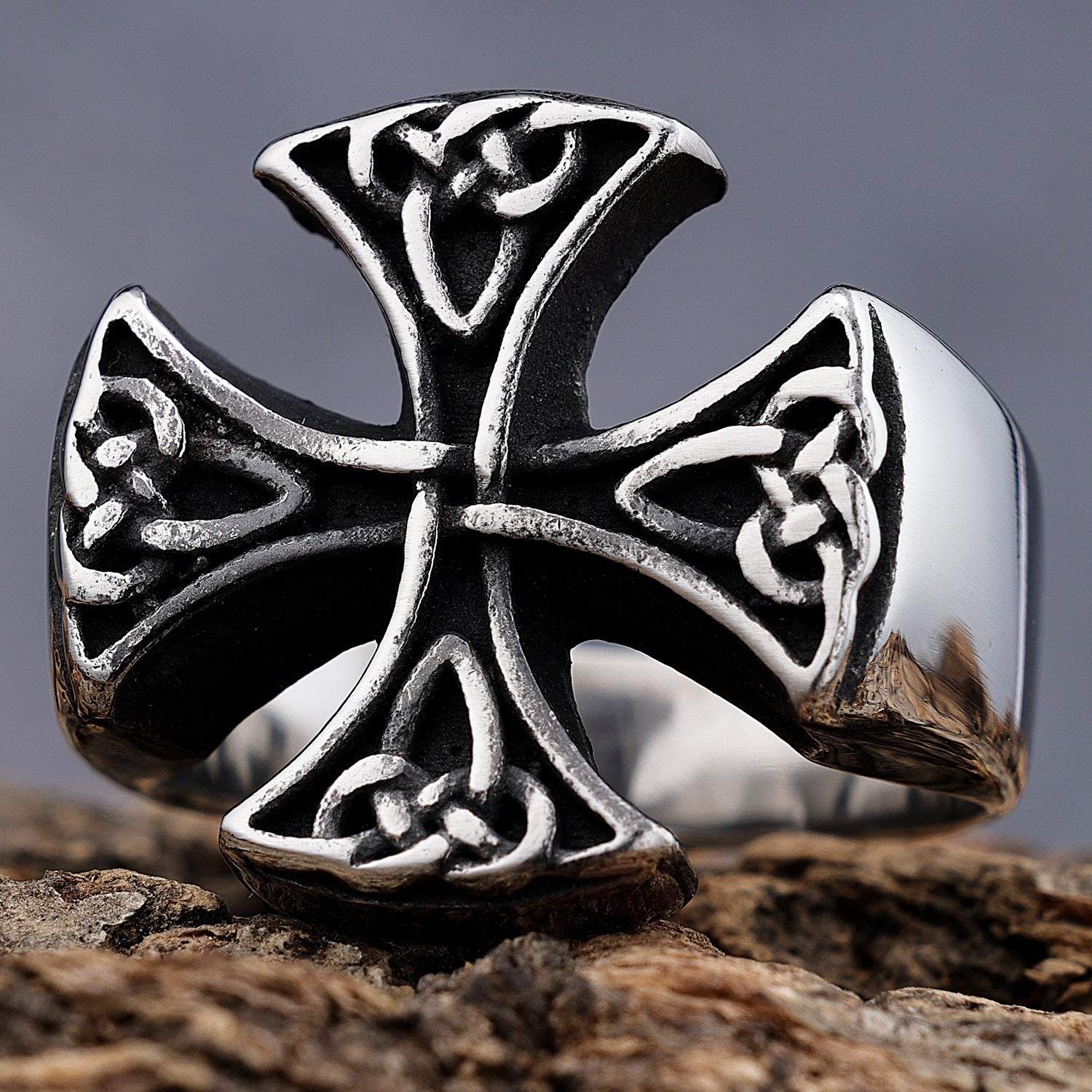 Equal-armed Celtic Knot Cross Ring