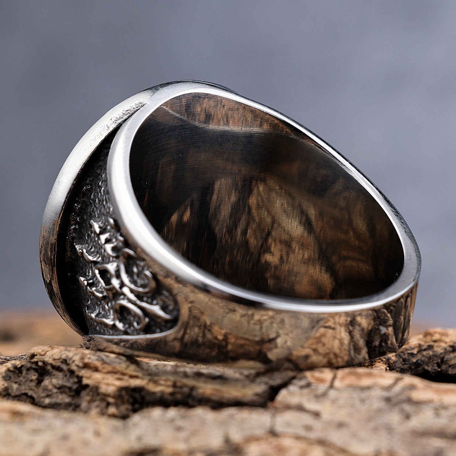 Celtic Wolf  with Celtic Knots Ring